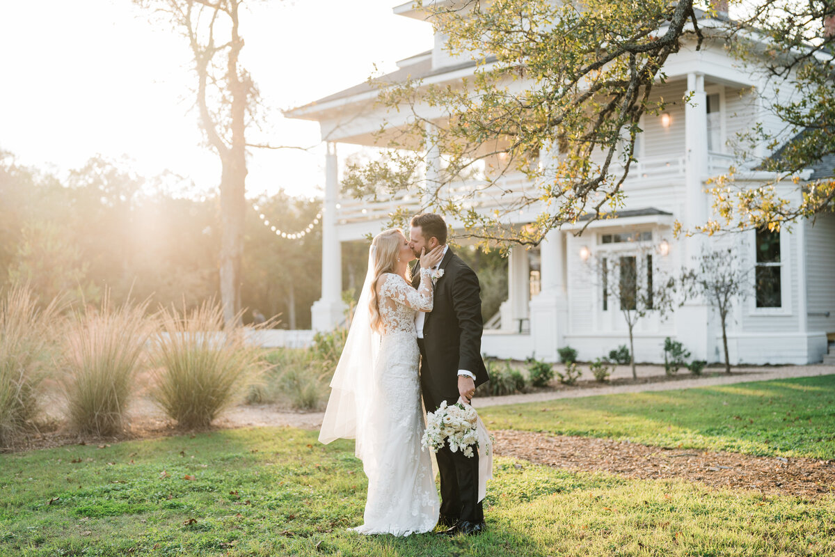 heavenly-day-events-luxury-wedding-planner-central-texas