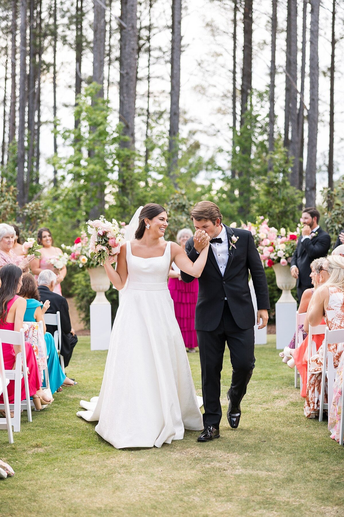 The-Upchurch-Cary-Wedding-Photographer-Timeless-Spring-Wedding-Sarah-Hinckley-Photography-valkeaton2025-_0041