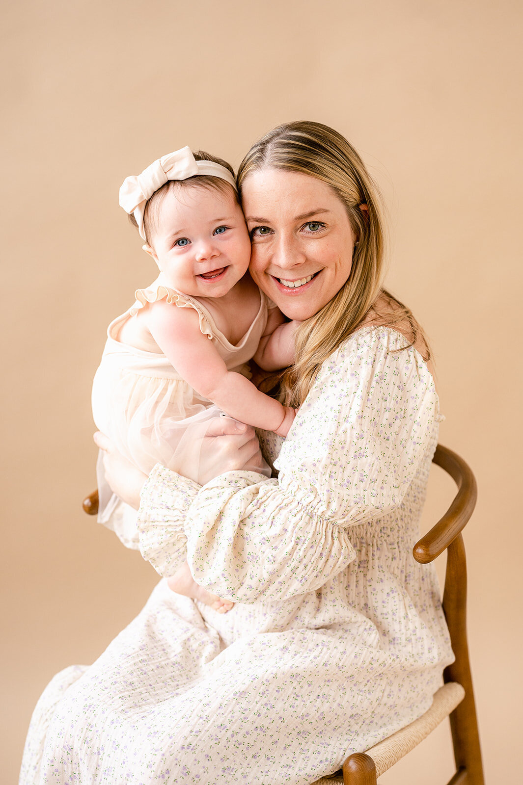 MotherhoodMini-Megan_22Feb2023_0008