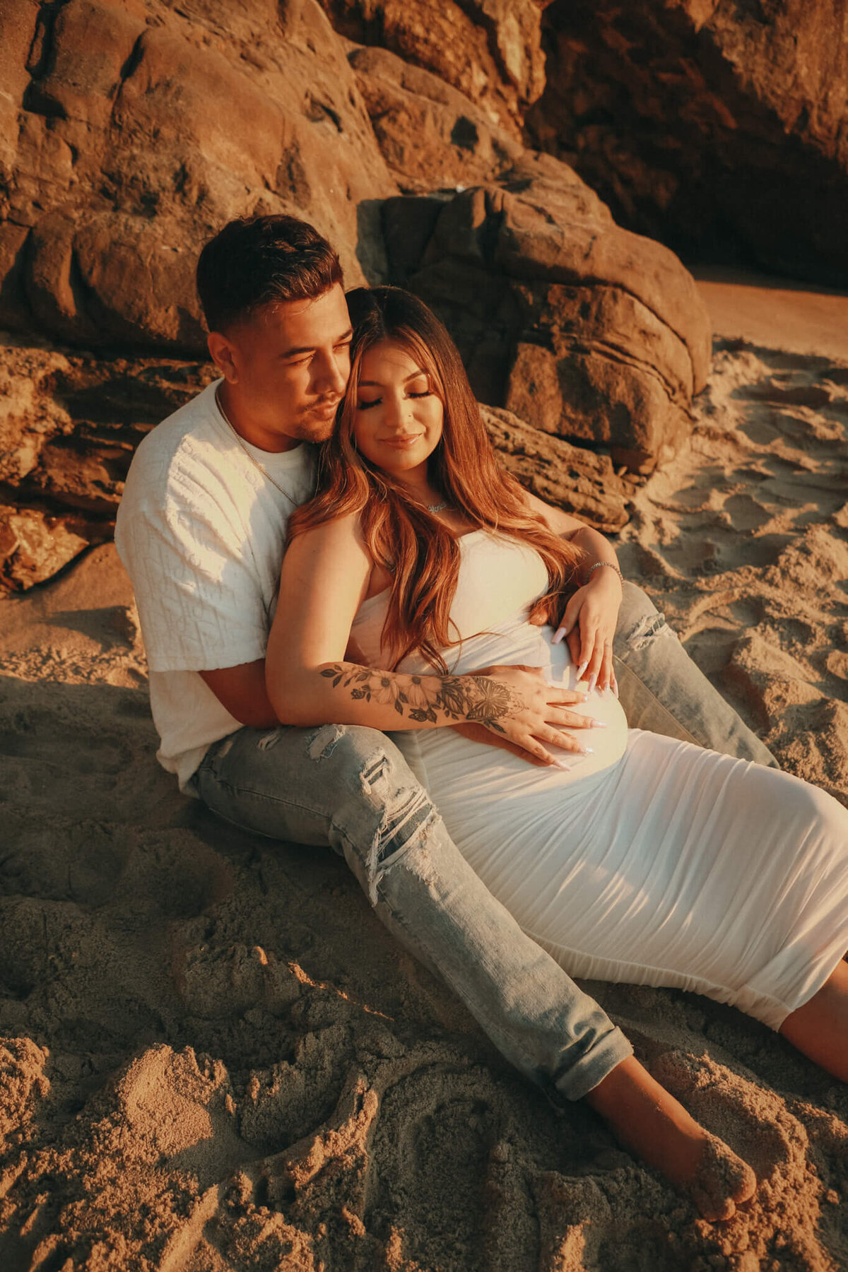 golden-hour-sunset-maternity-couple-moss-beach-session
