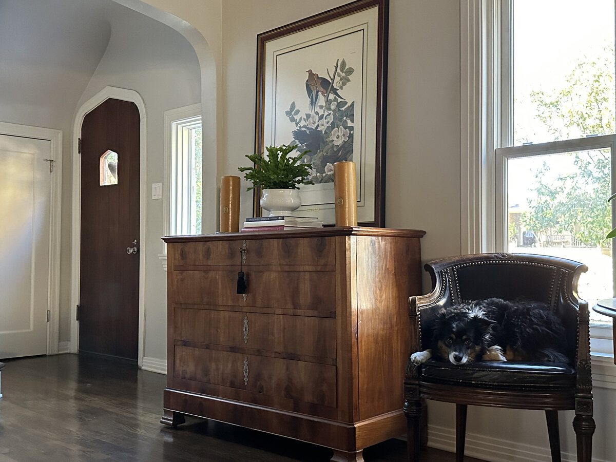 the keeping room interiors entry with picture