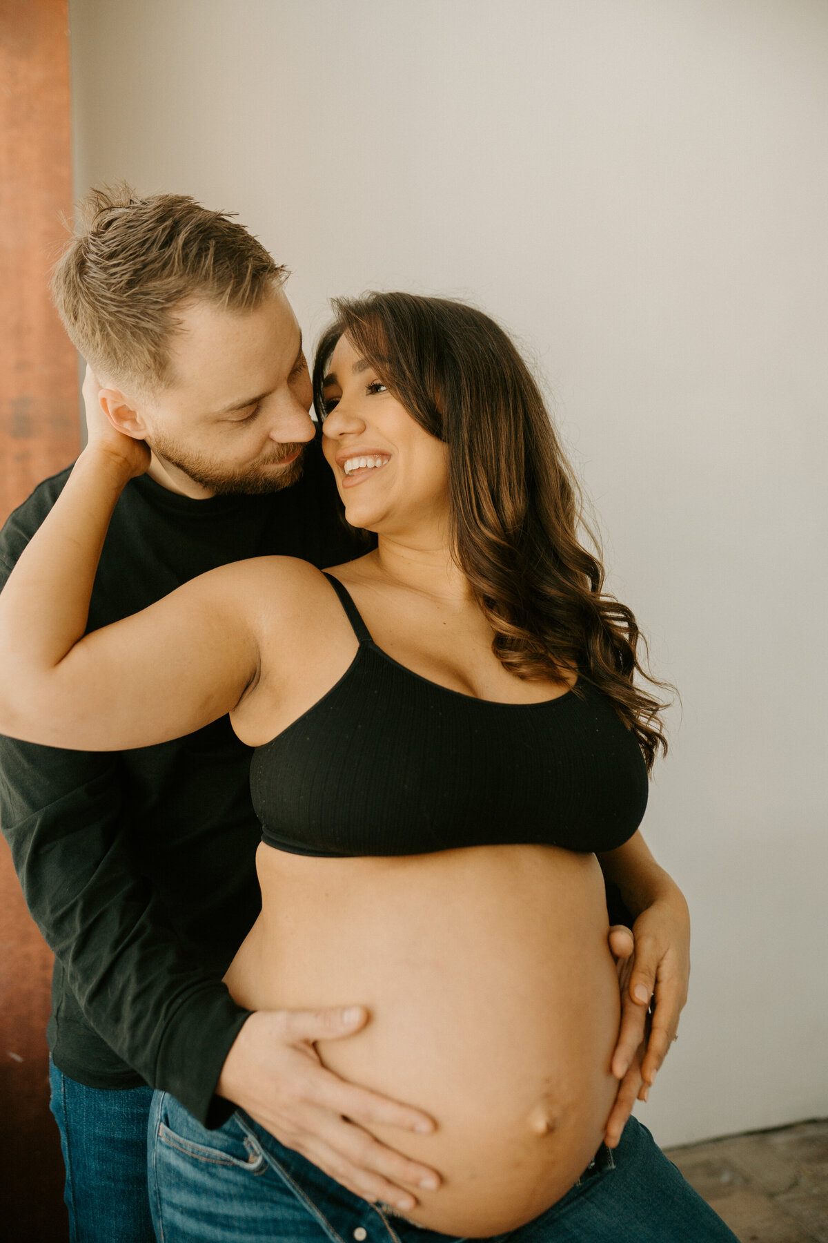 maternity-photograher-houston-texas-studio