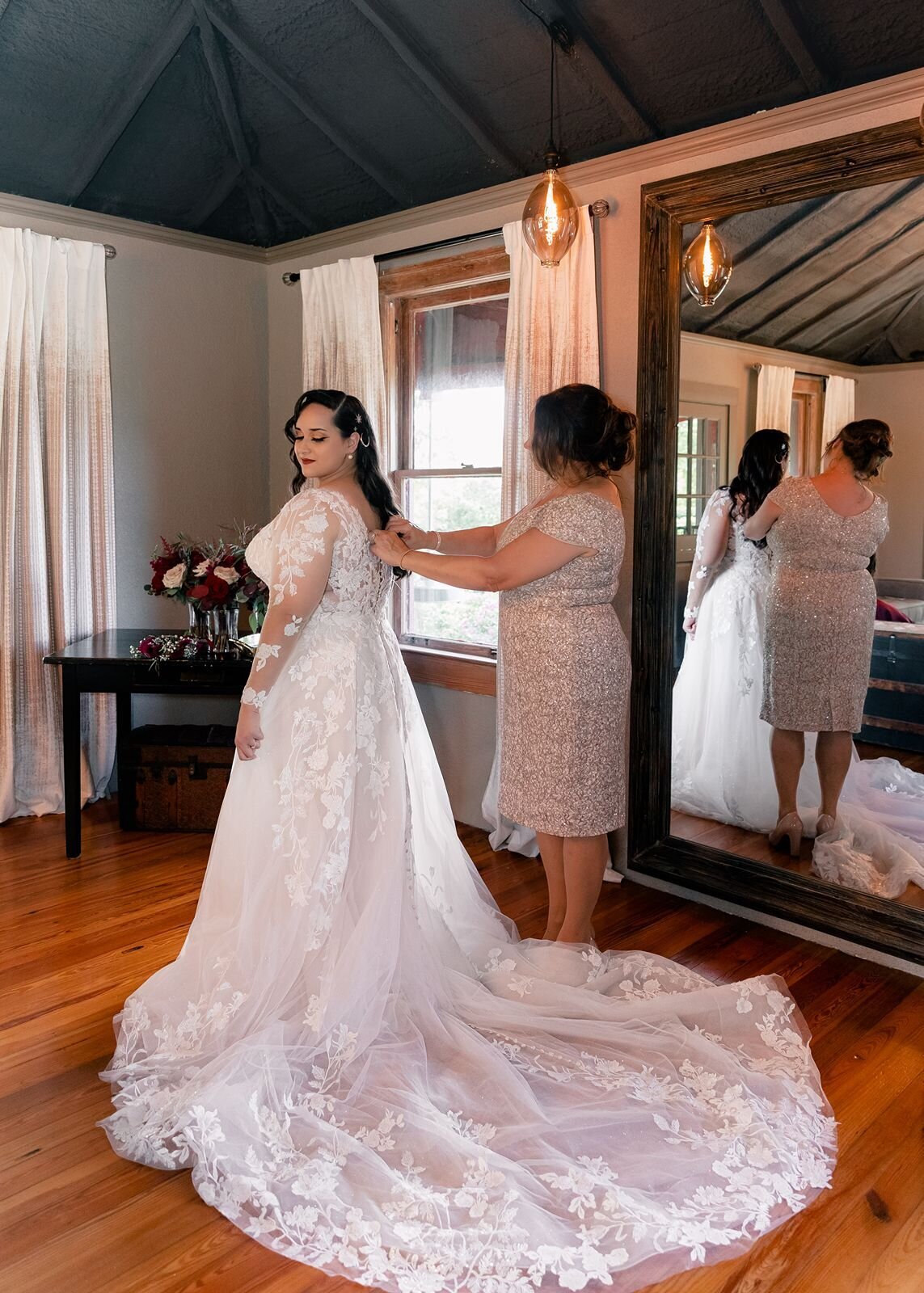 Bride-Getting-Ready-The-Acre-Orlando