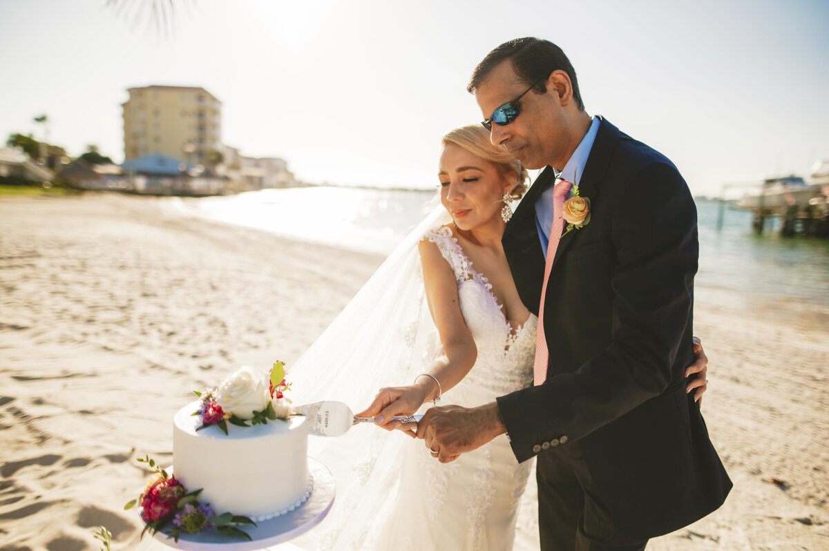 jonathan-hare-photo-isla-del-sol-elope-tampa-chantilly-chic-celebrations-5