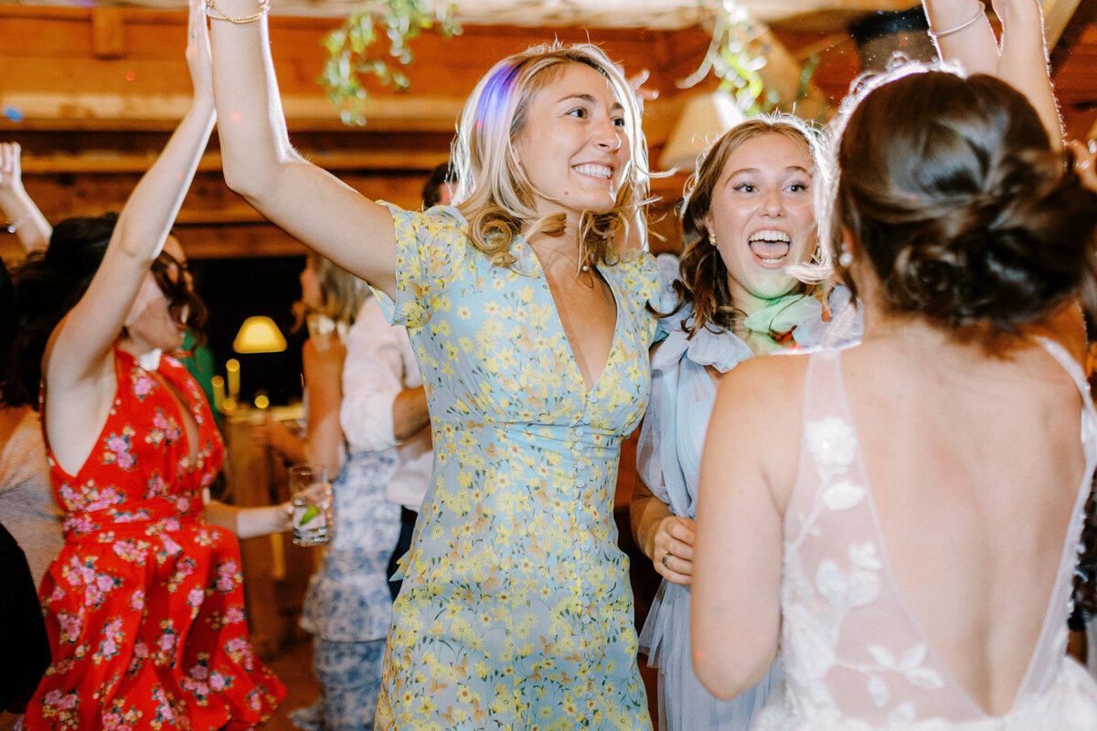 Vermont-Luxury-Wedding-Photographer-Reception-Party_329