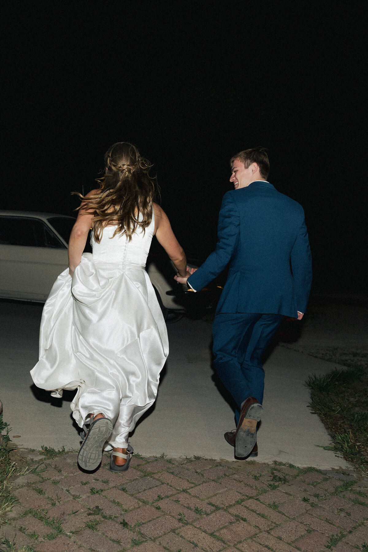 Sydney and Brant's Rustic Midwest Wedding Photography-887