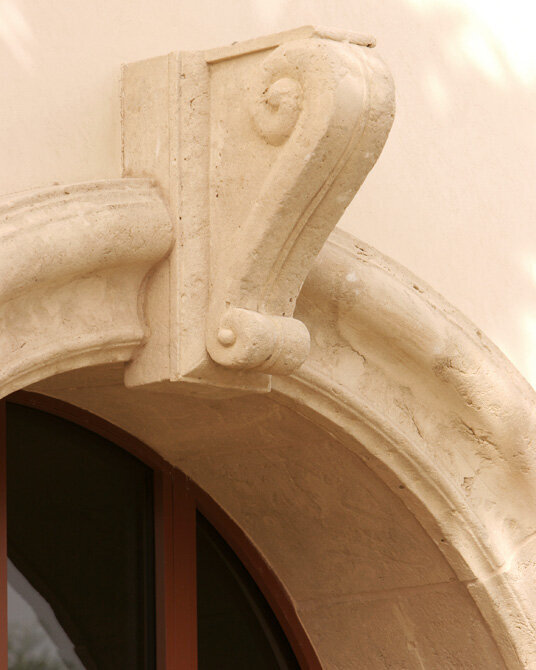 Keystone Corbel