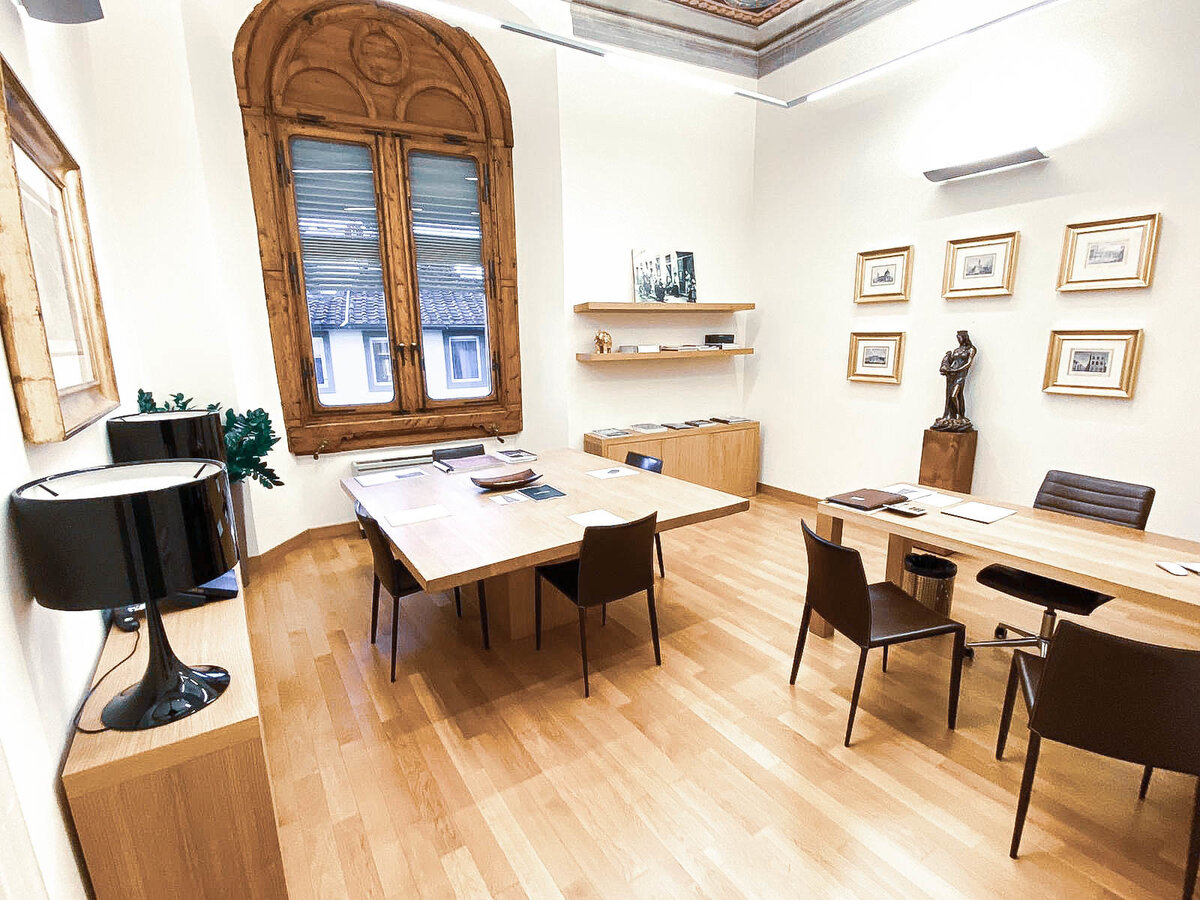 office-renaissance-style-florence-italy