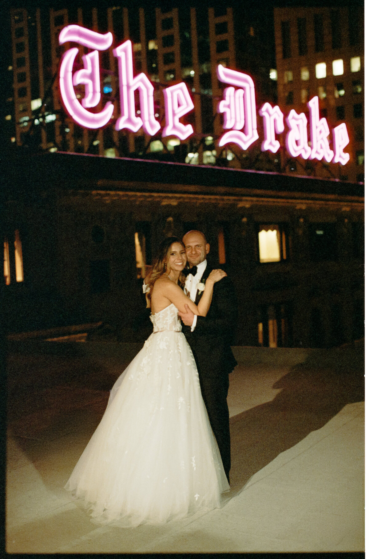 the-drake-hotel-chicago-rooftop-wedding-portraits-1