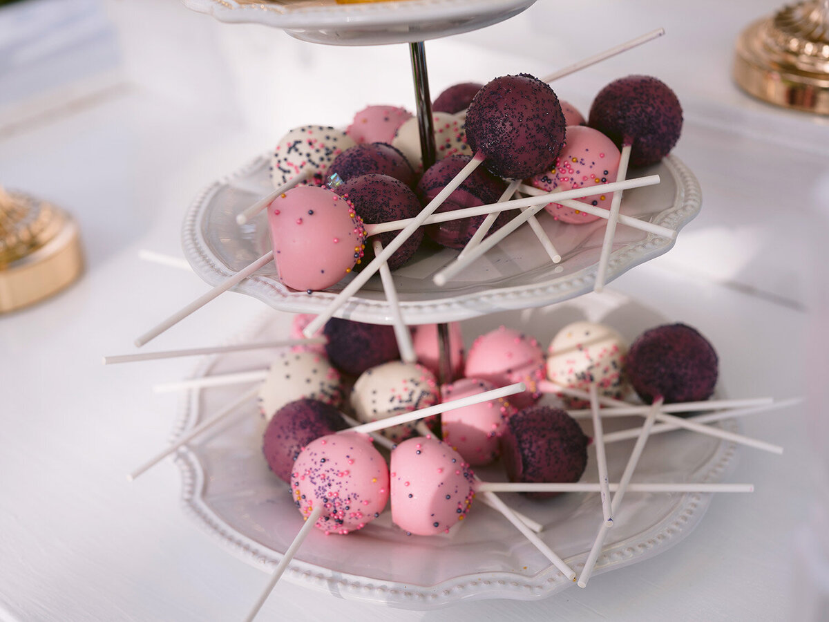 1st-birthday-dessert-table-cake-pops-sf