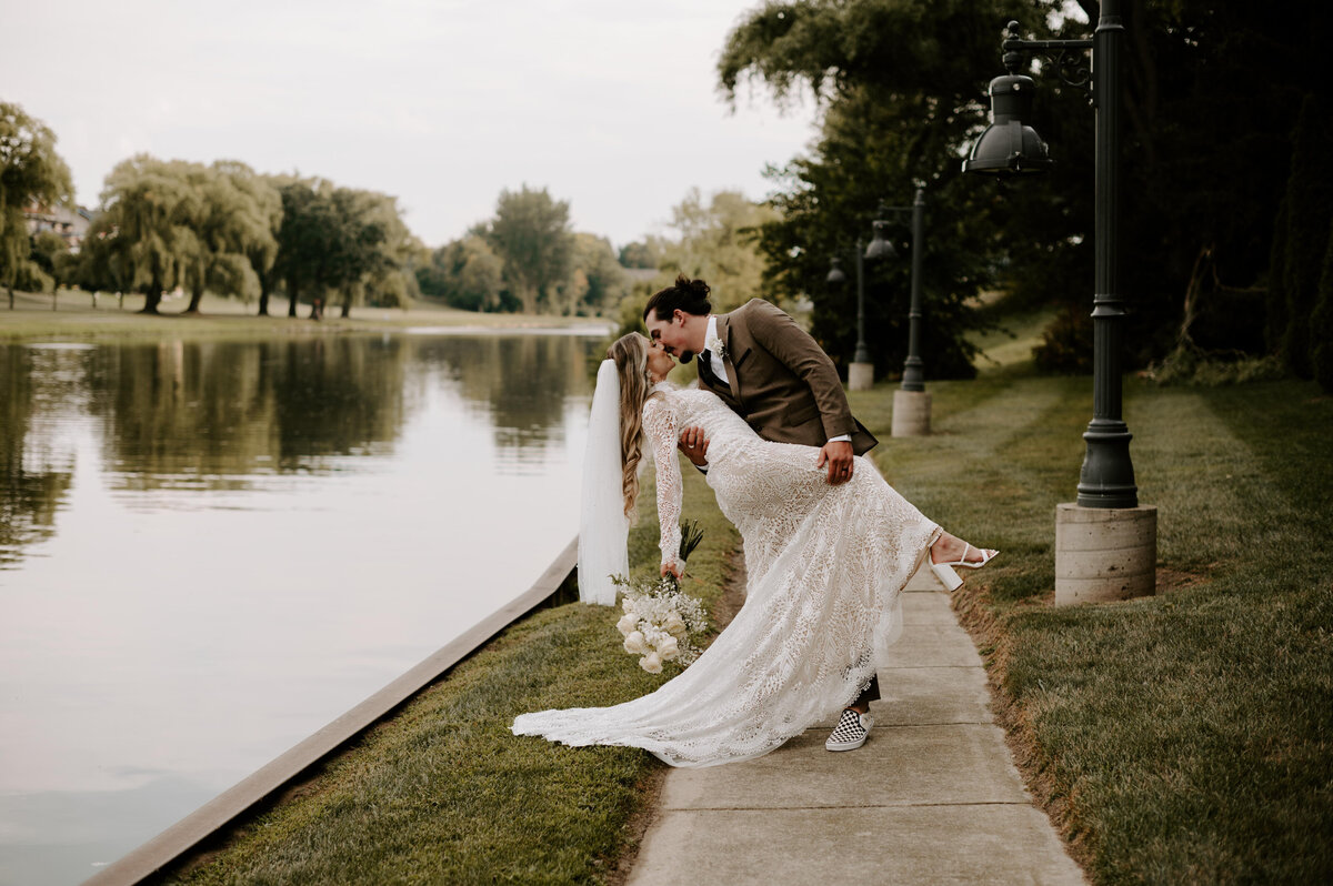 Frankenmuth- Brewery-wedding-Aracel-Baigh-molly-grunewald-photography-438