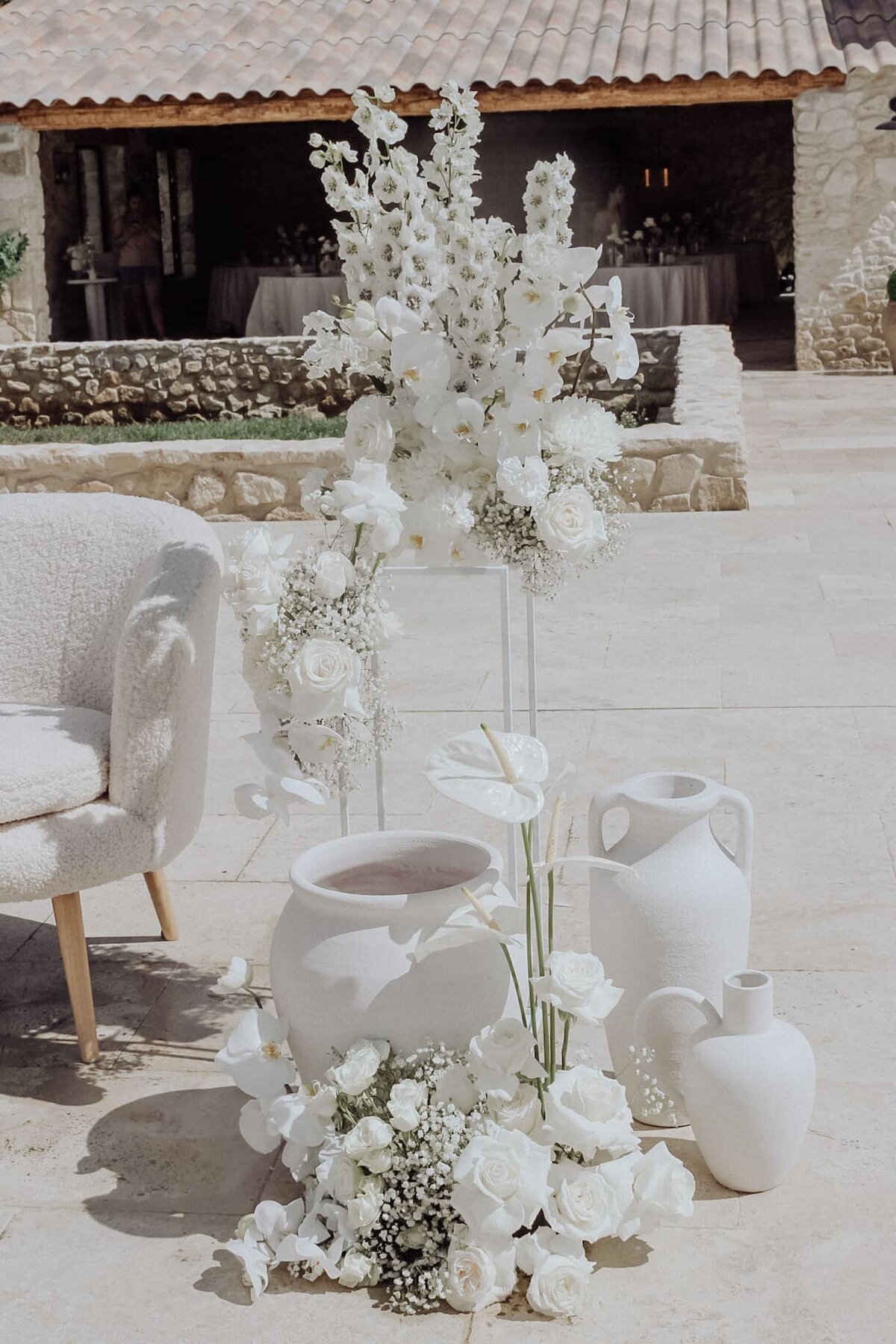 white-modern-wedding-design-floral