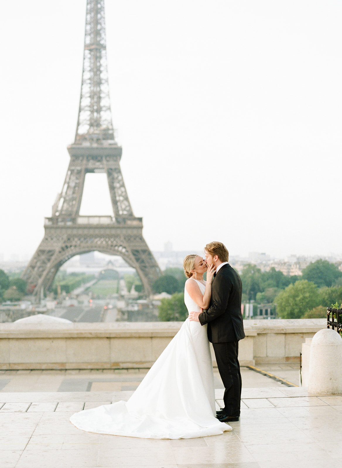 Herndon_Banks_Wedding_Paris_France_TaraHodgesPhotography040