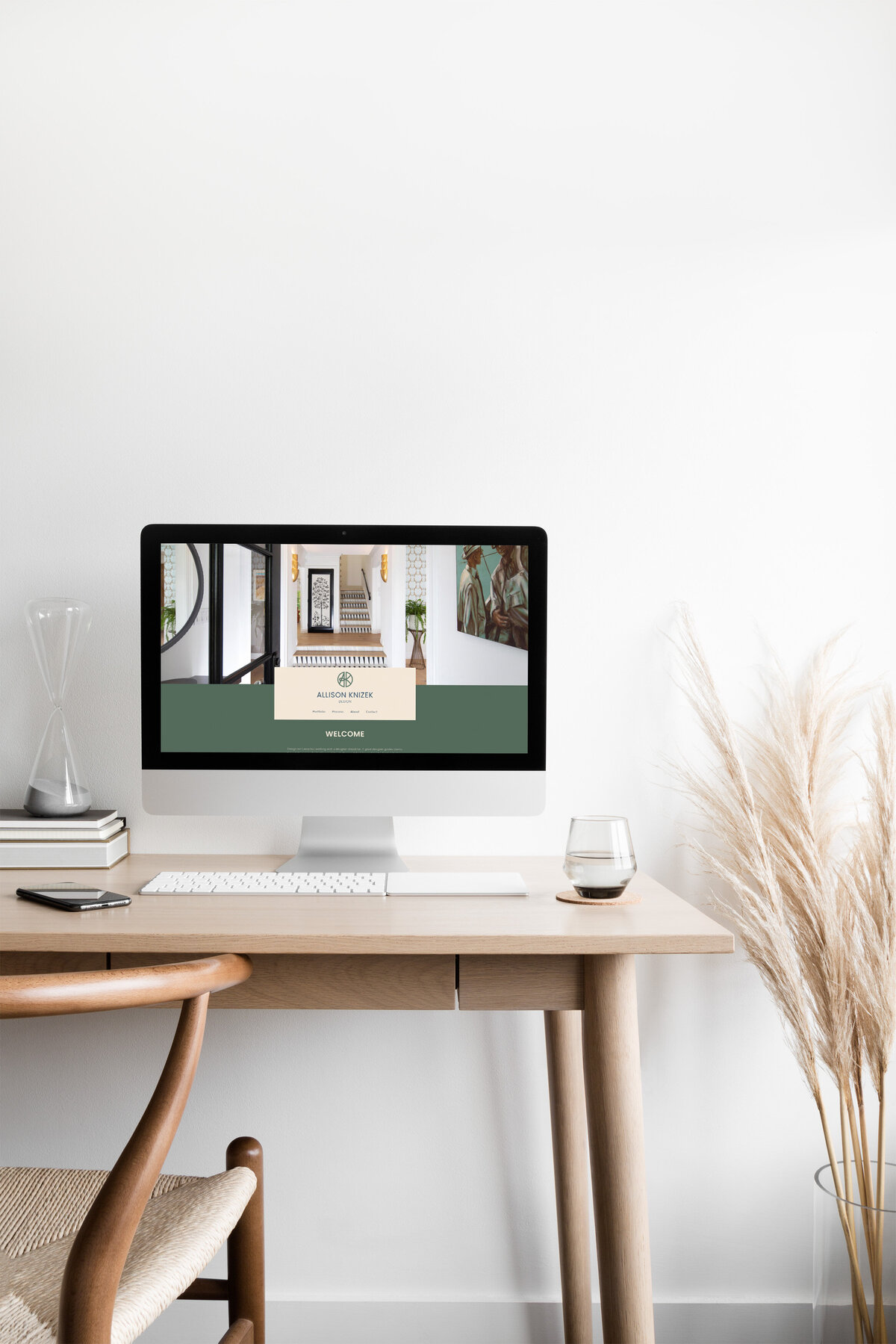 iMac-Mockup-Allison-Design-Design-Homepage-Egg-on-Toast