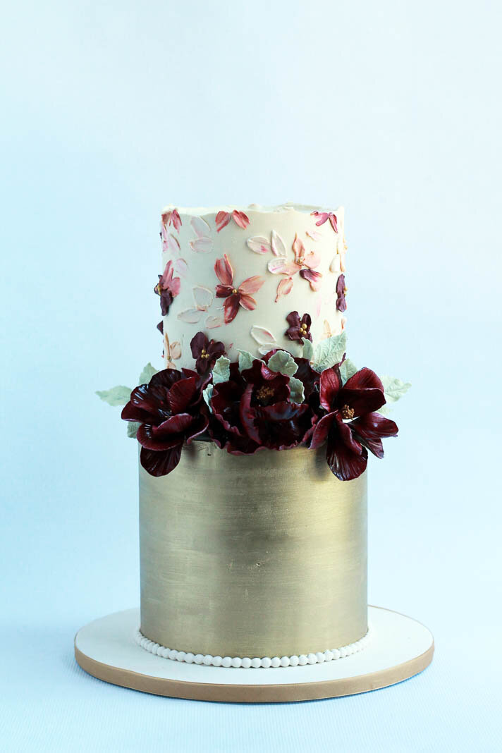 two tier gold and burgundy wedding cake, palette knife buttercream, Hamilton ON wedding cakes