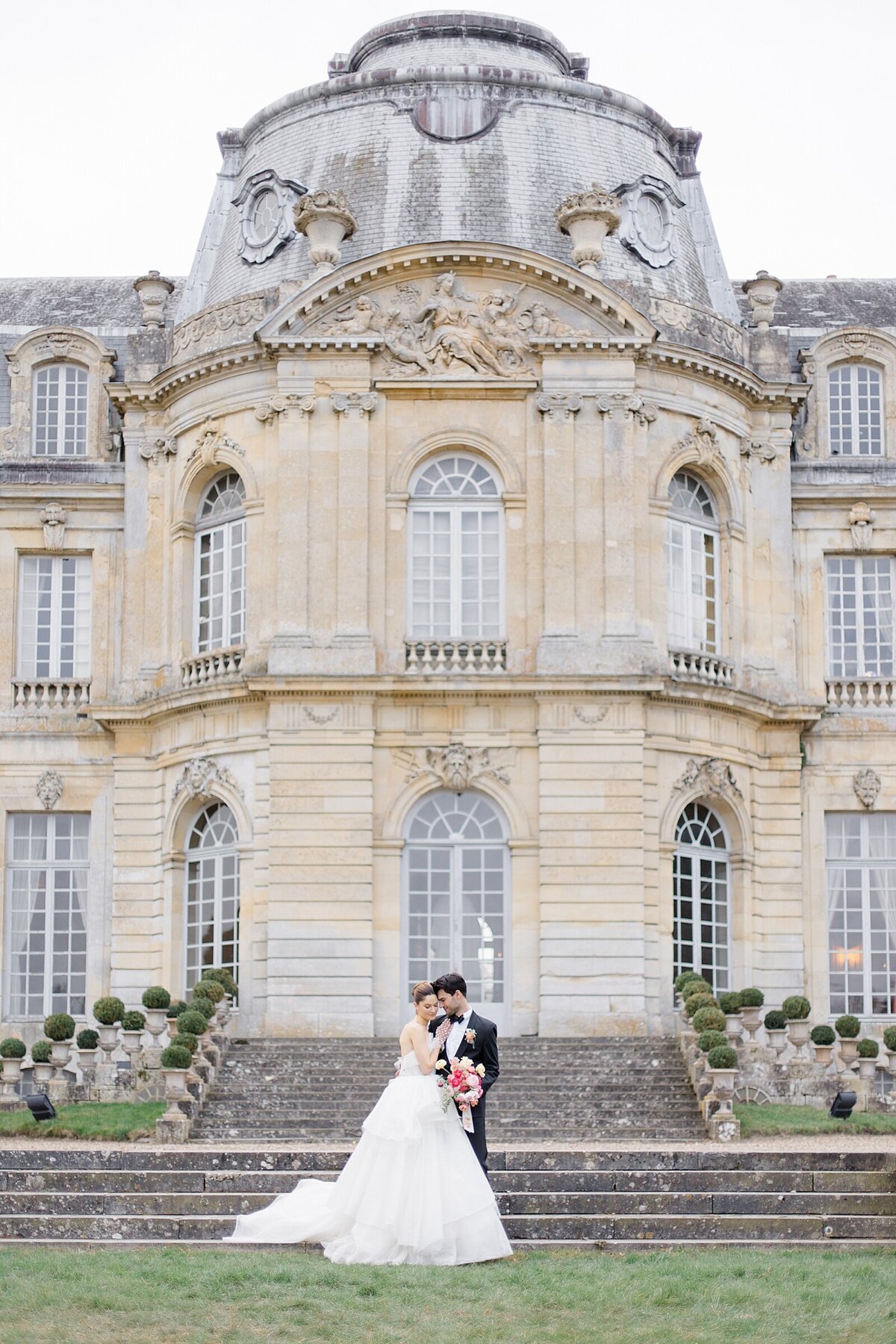 Chateau_De_Champlatreux_Wedding_Paris_Brittany_Navin_Photography_0041
