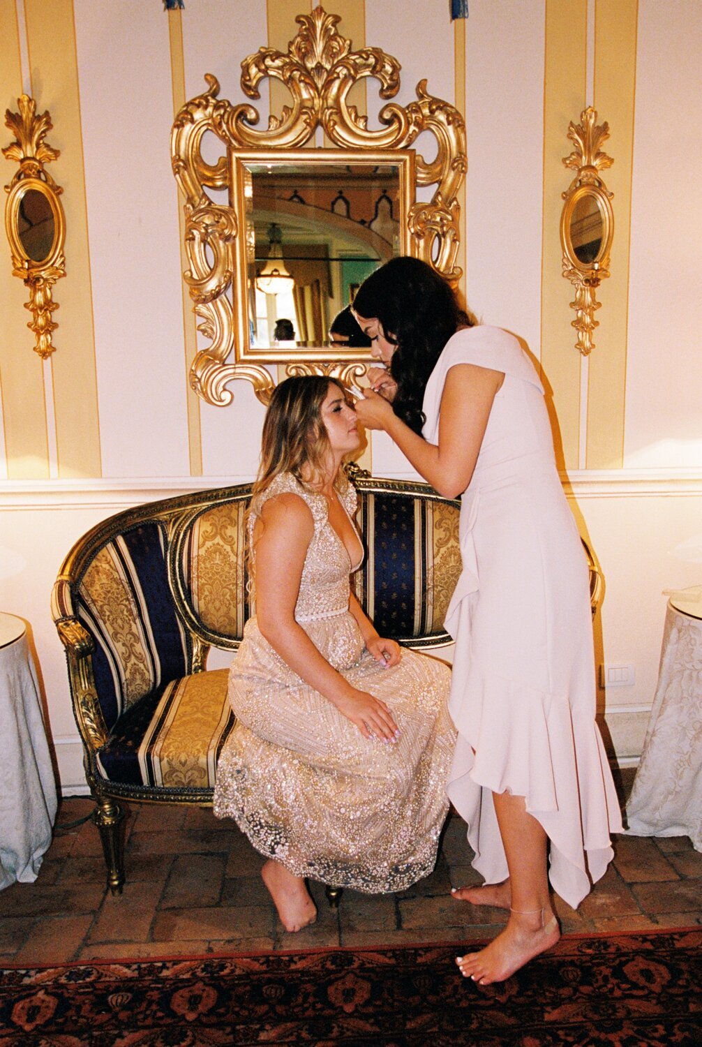 villa-controni-lucca-tuscany-luxury-destination-wedding-film-analog-stefano-degirmenci_0017