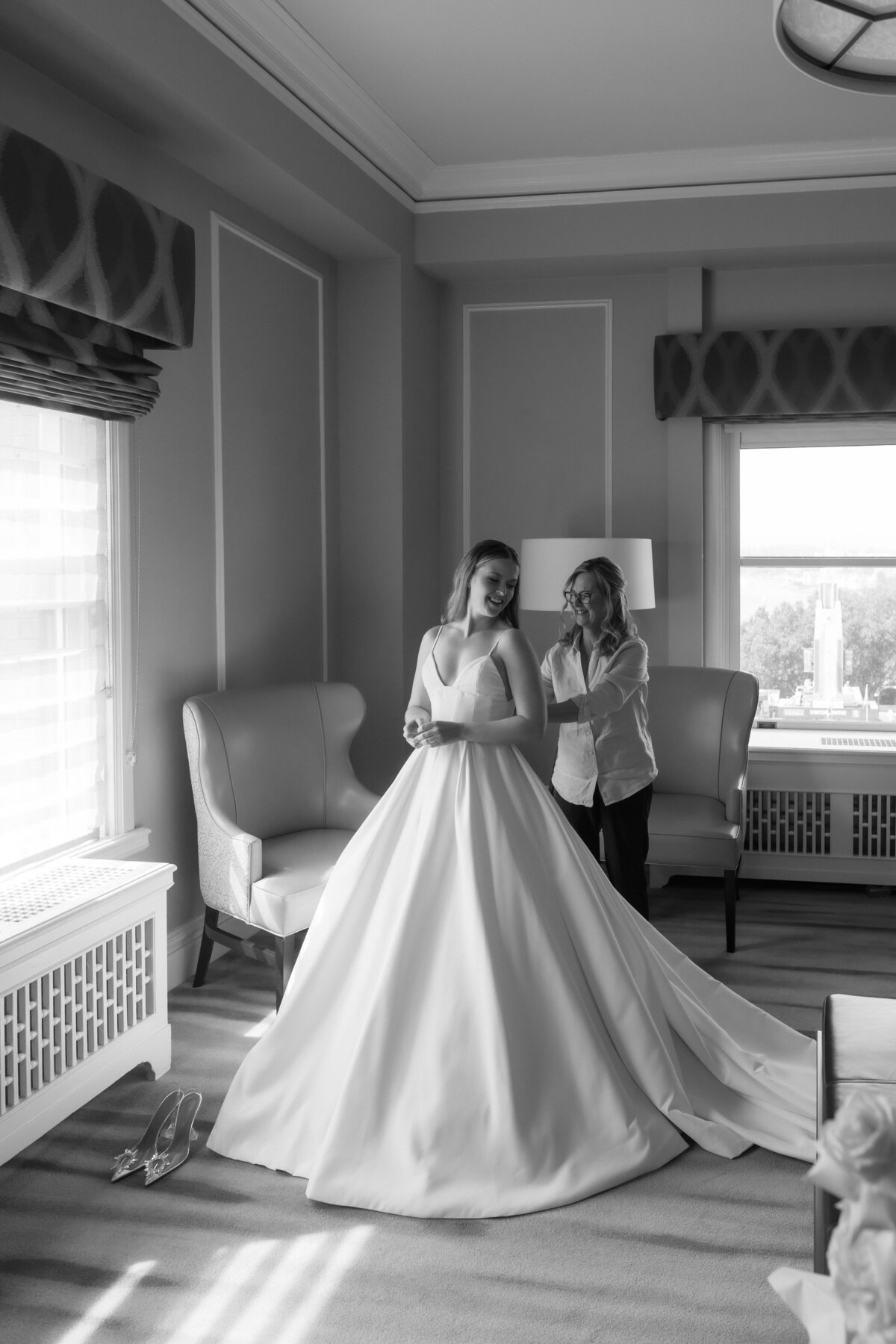 MeghanHemstra-Romantic-Hatley-Castle-Wedding-5