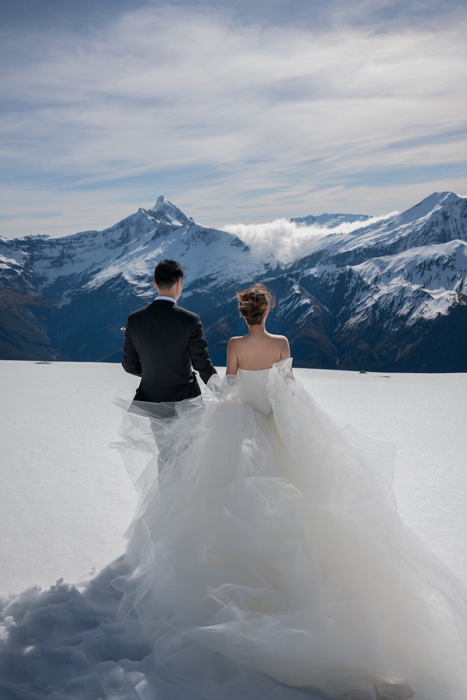 Helicopter wedding photoshoot, Dragon Fly Peak, Wanaka.