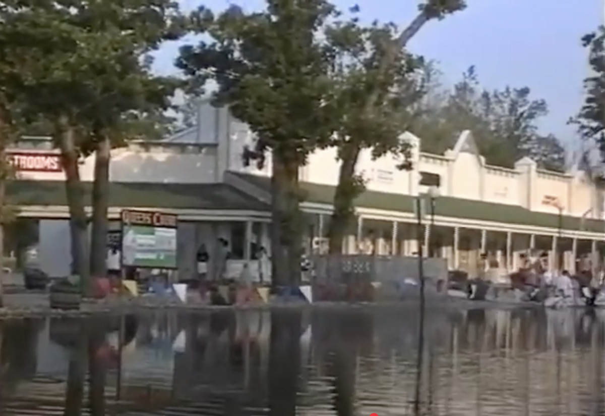 Arnolds Park_The Flood of '93_12.37.22 PM