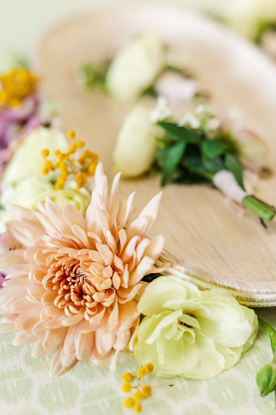 Milwaukee based photographer, Milwaukee wedding photographer, wisconsin wedding photographer, wisconsin weddings, Milwaukee photographer, Villa Flomena,  Maxwell Mansion, Lake country photography, Meredith Mutza Photography, The Carriage House, Villa Terrace Decorative Arts Museum