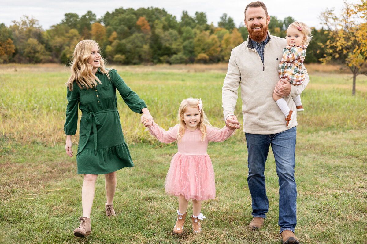 Family-outdoor-photography-session-fall-mini-Frankfort-Kentucky-photographer-5