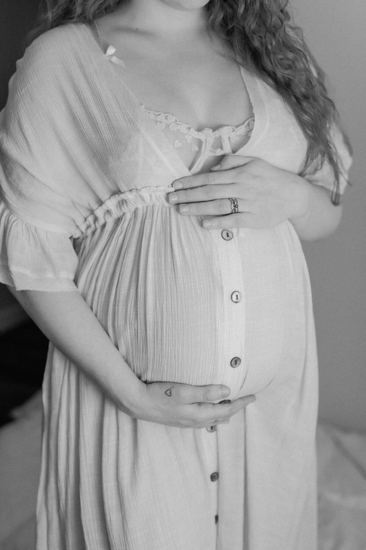 intimate-maternity-boudoir-session-70