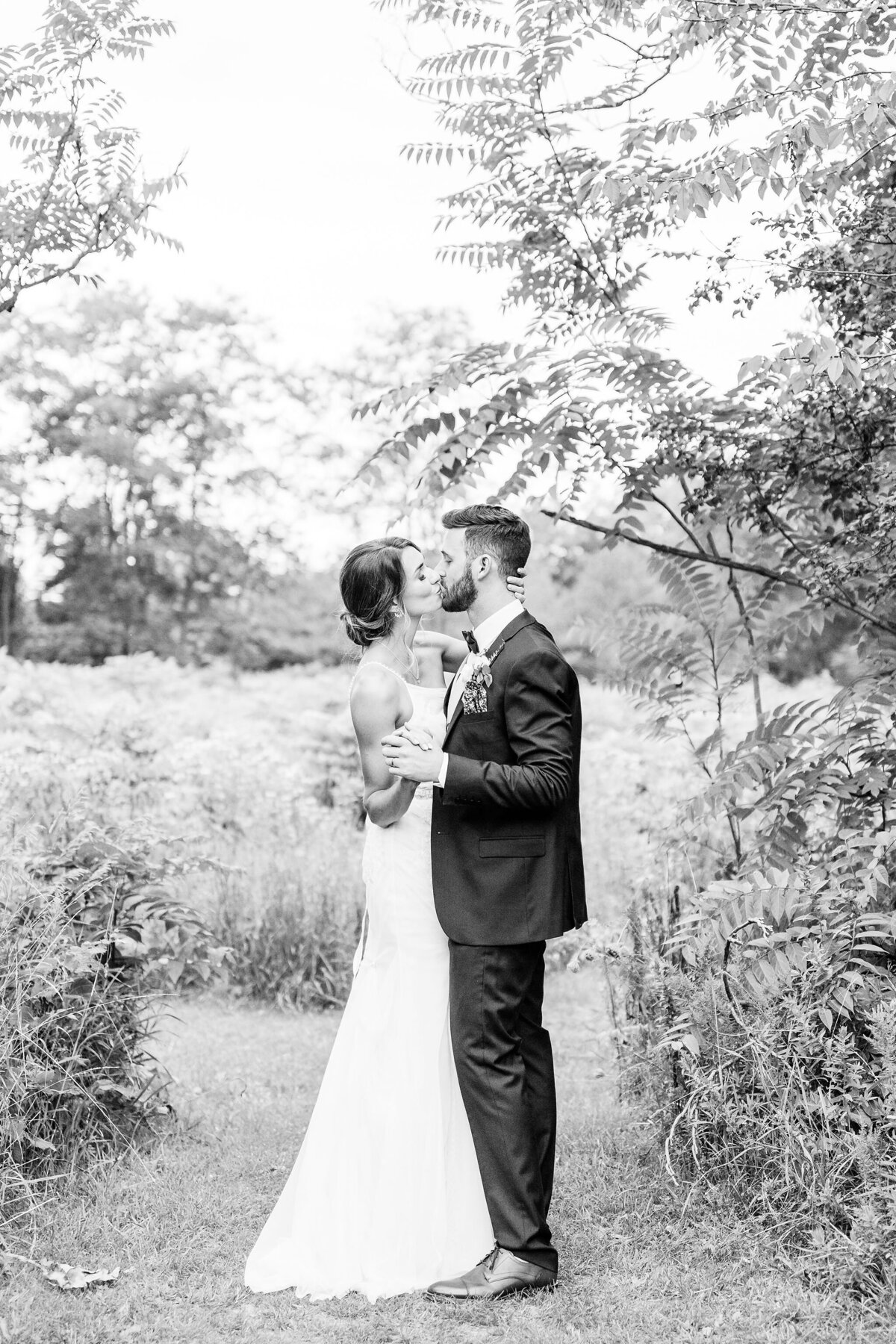 Kate and Brendan Wedding Sneak Peeks - Dylan and Sandra Photography -52