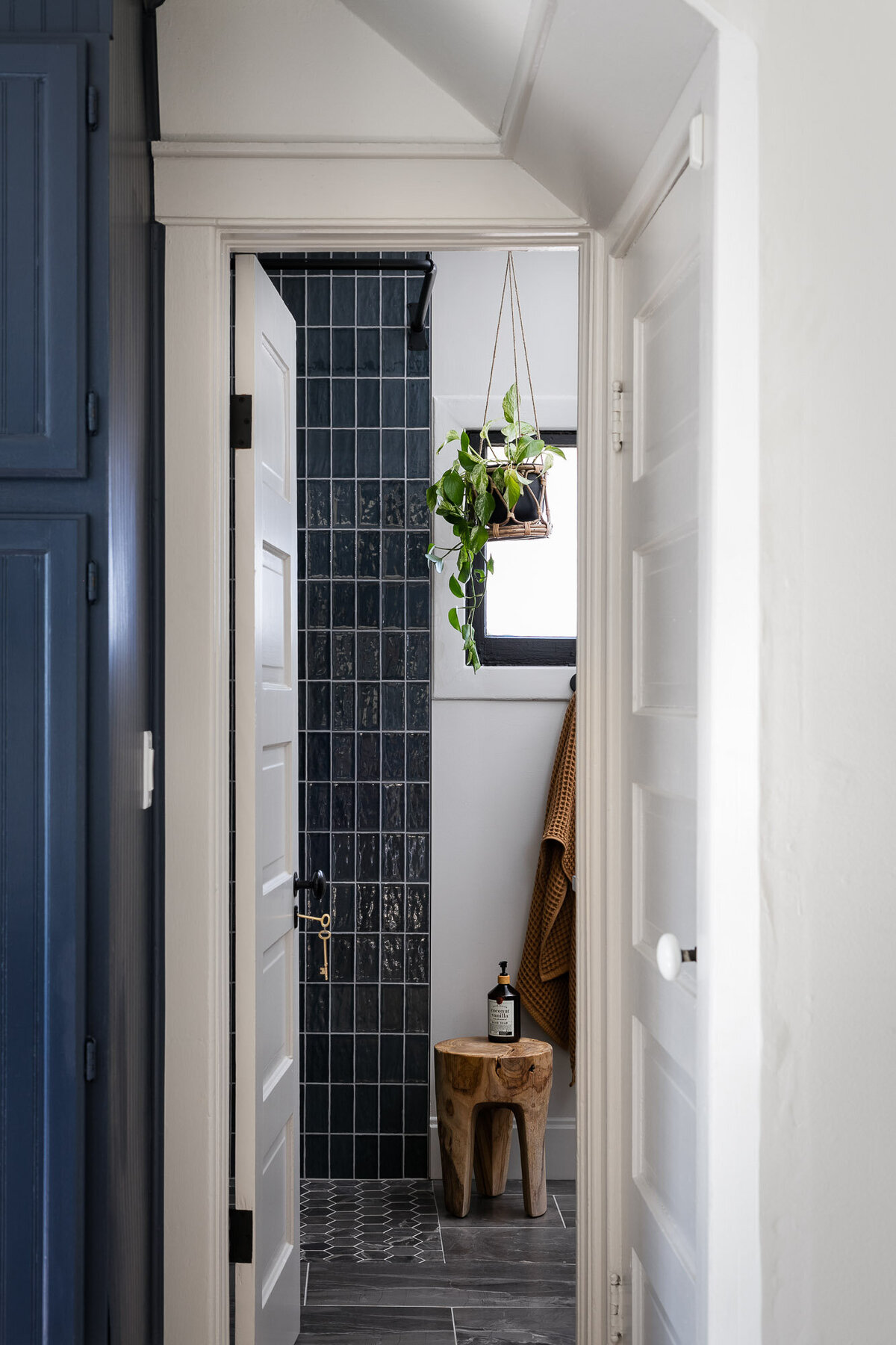 pure-indigo-interior-design-home-renovation-251