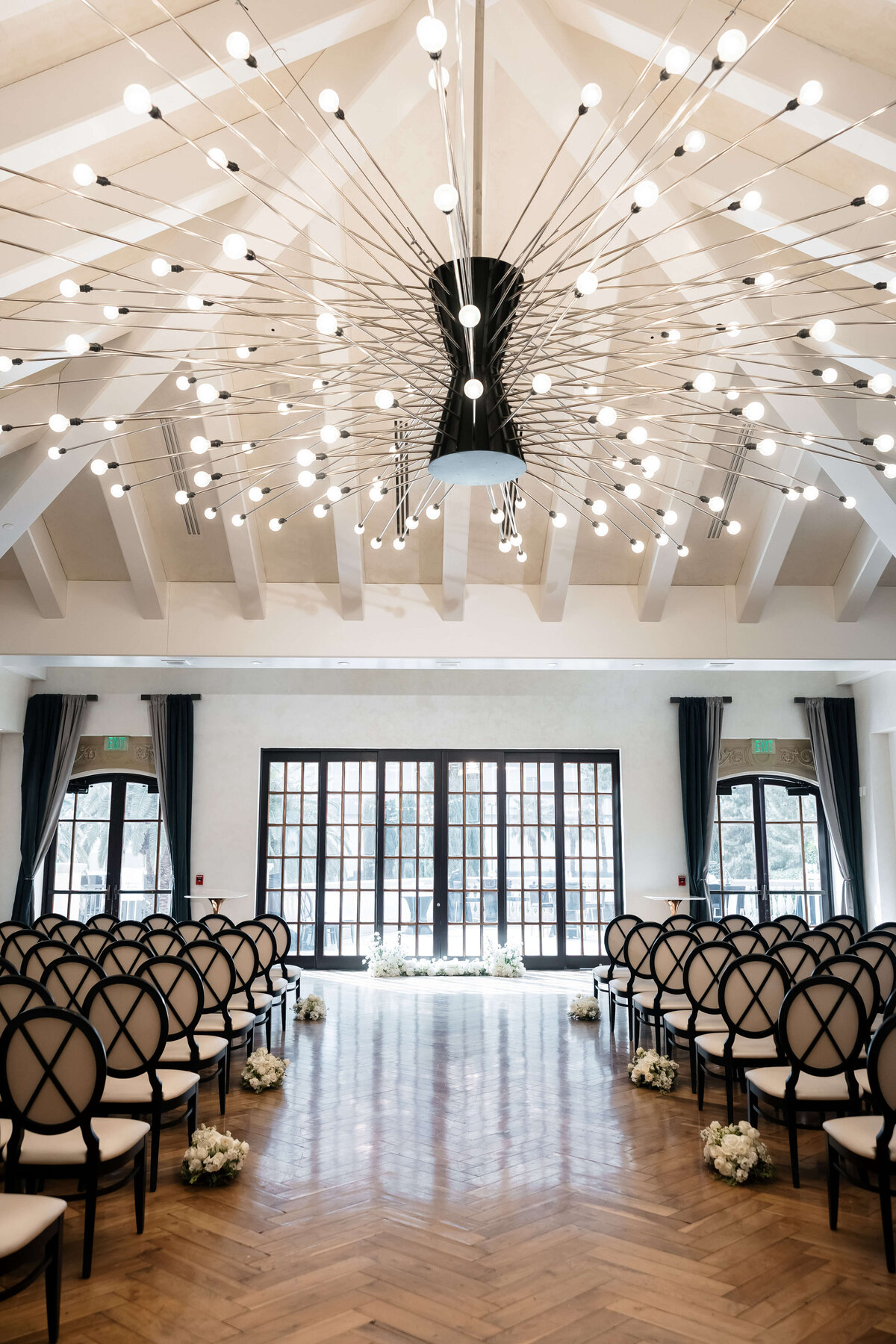56riskyexposure_andrea-george_las-vegas-elopement-photography