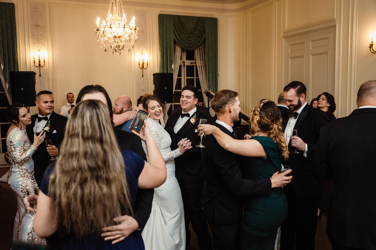 Nicole-Marcelle-Photography_106_winter-glen-manor-house-wedding