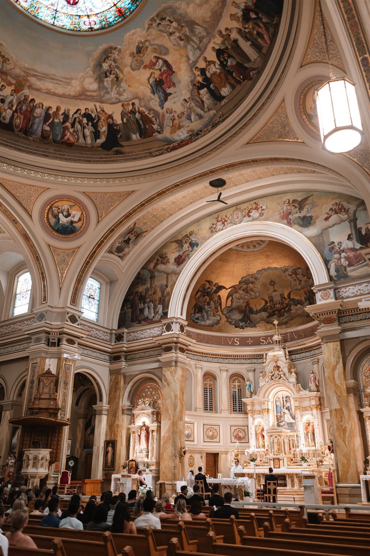 st-hyacinth-basilica-wedding-photos-melissa-ferrara-photography01006