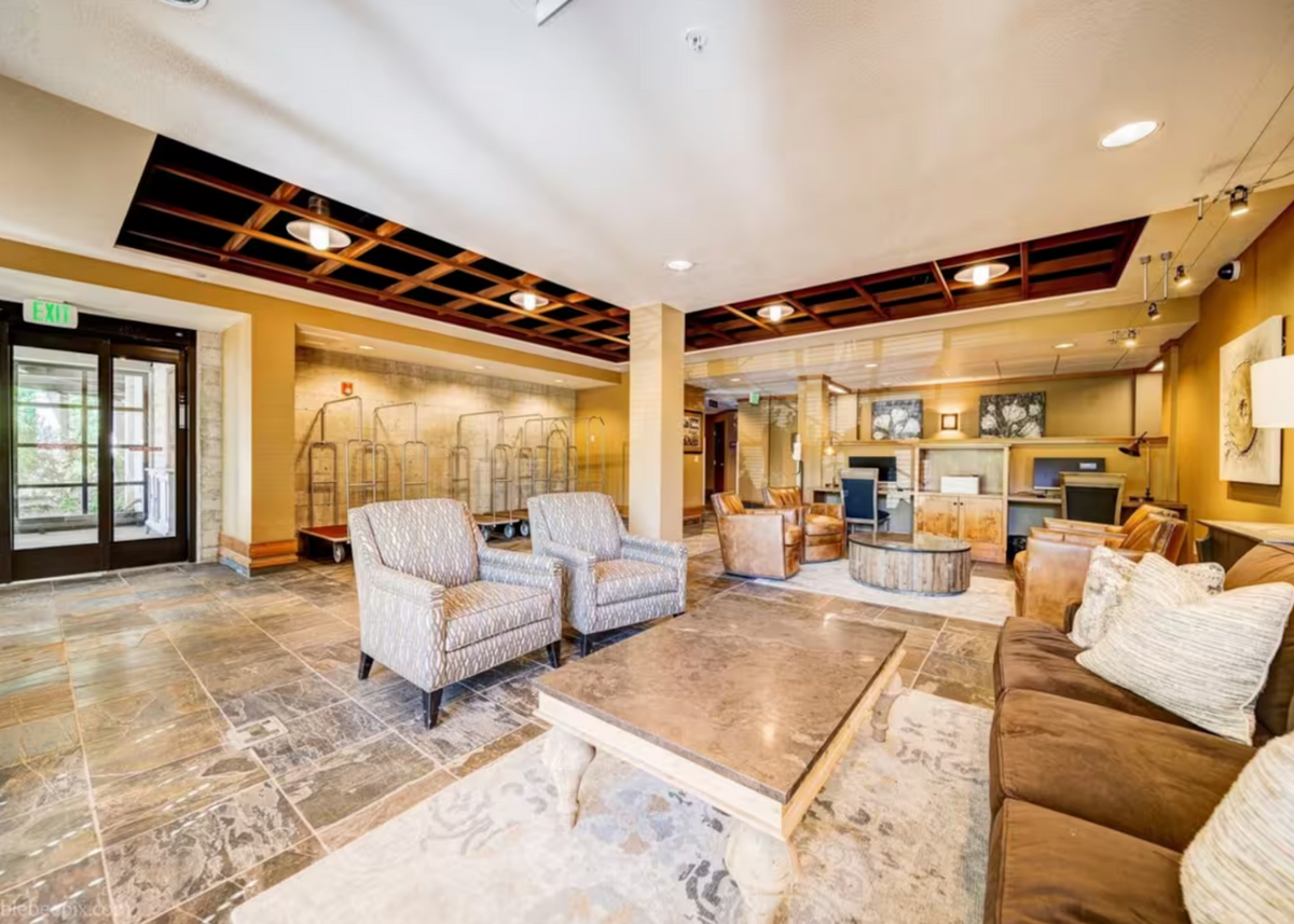 SILVER MOUNTAIN CONDO 2