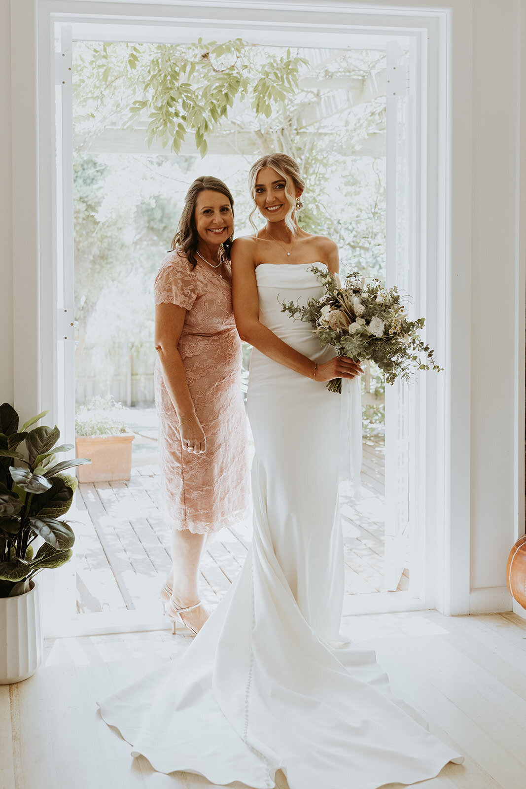 Sneak peek (38 of 195)