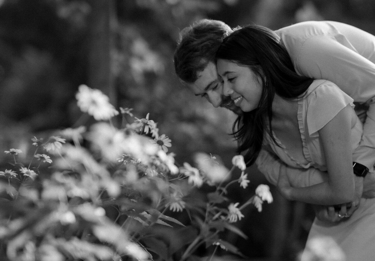22025RyanPloyEngagementSessionElmBankMassachusettsTruetoColorCinematicSymulaMediaGroupWeddingPhotographyNewEngland-118 Large