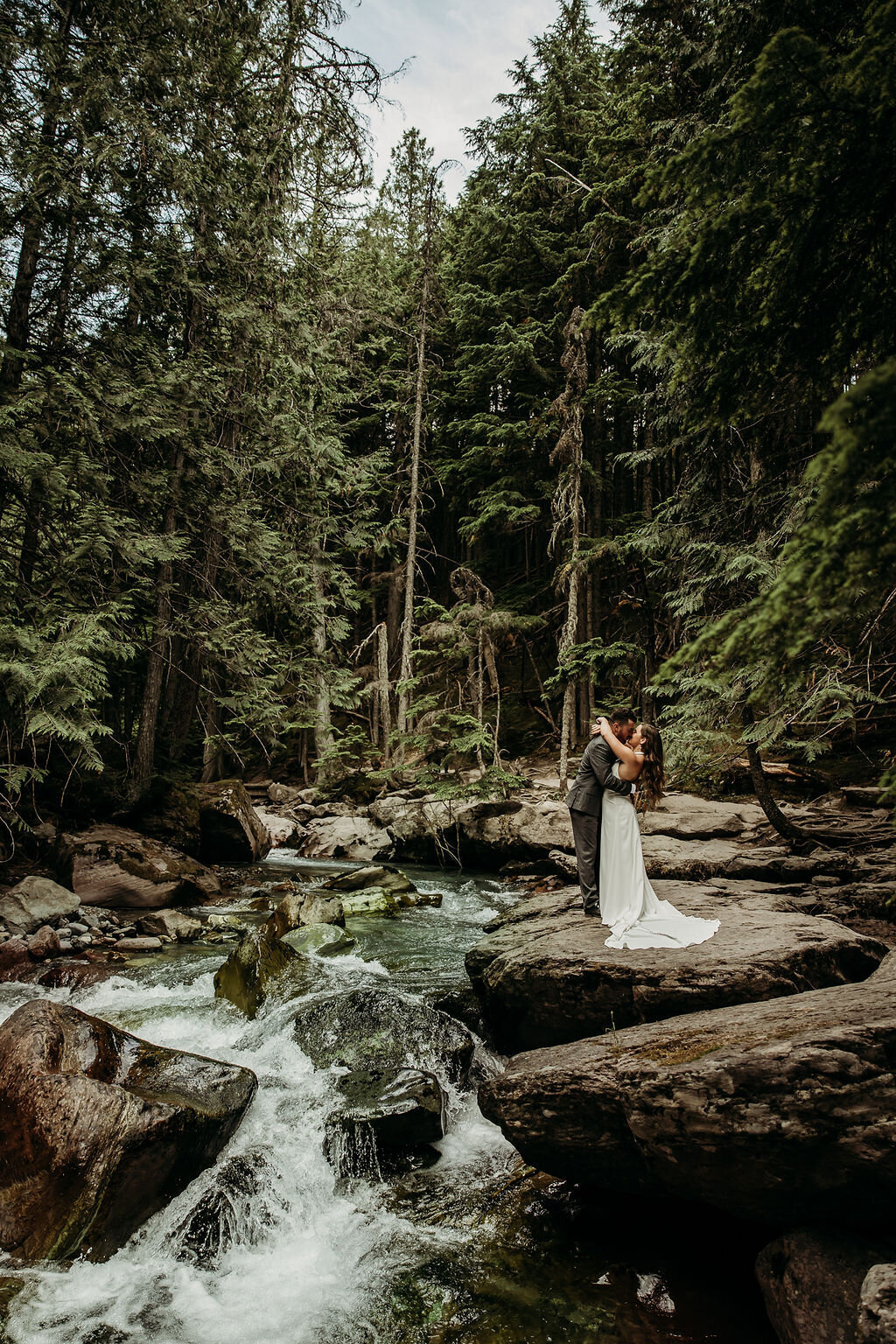 glaciernationalparkelopement-glaciernationalparkelopemenentphotographer-glaciernationalpark-montanaelopementphotographer-5