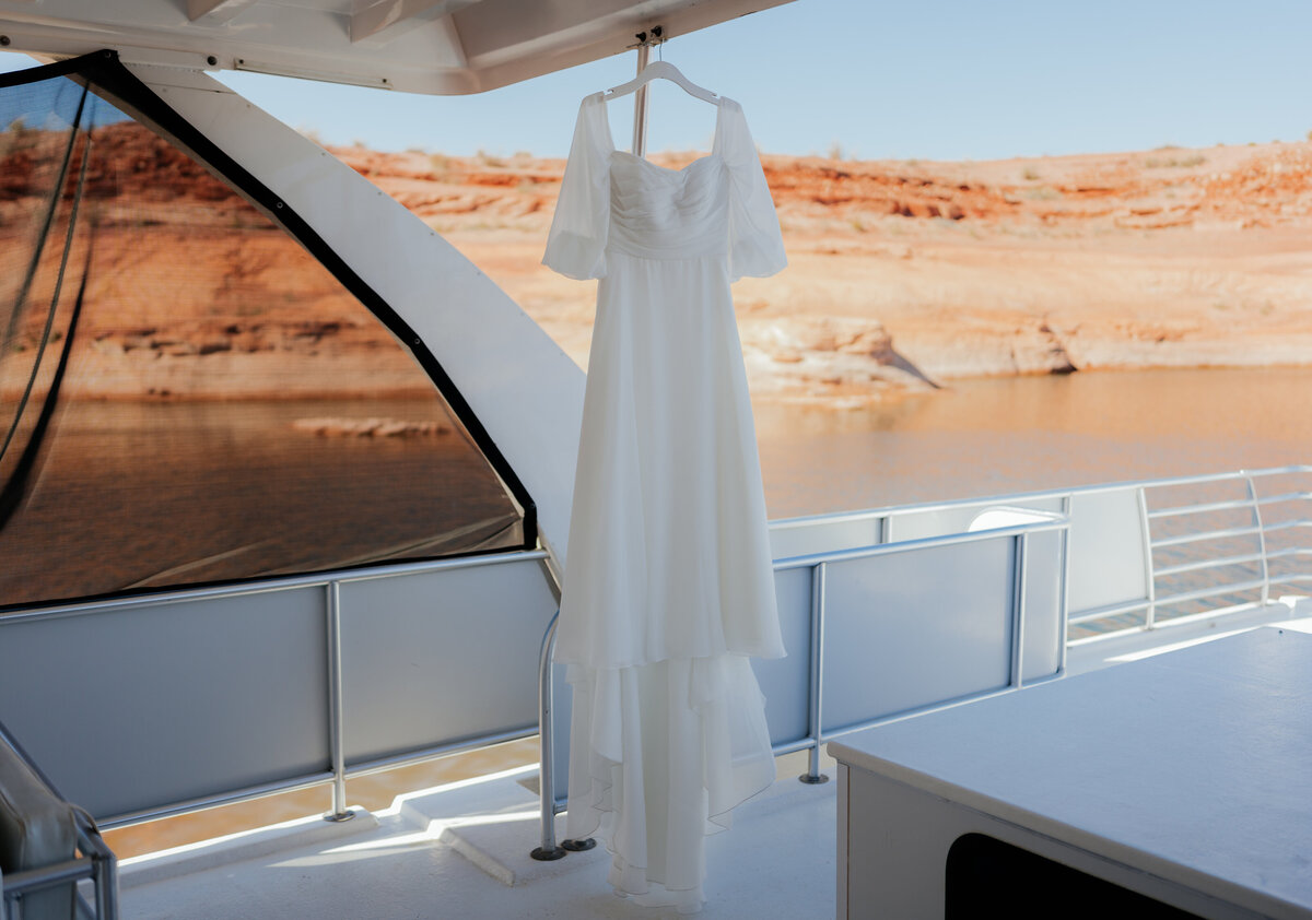 R + M _ Destination Wedding _ Lake Powell _ Utah-32