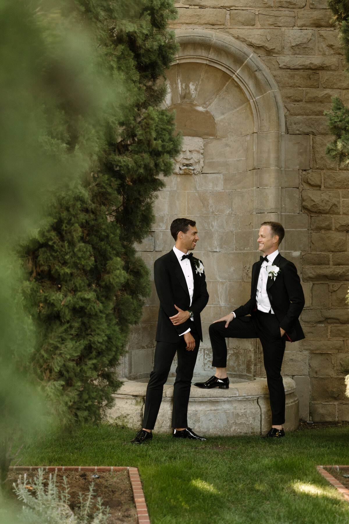 2023_beverlyhills-luxury-summer-gay-wedding-adam-griffin-photo-26