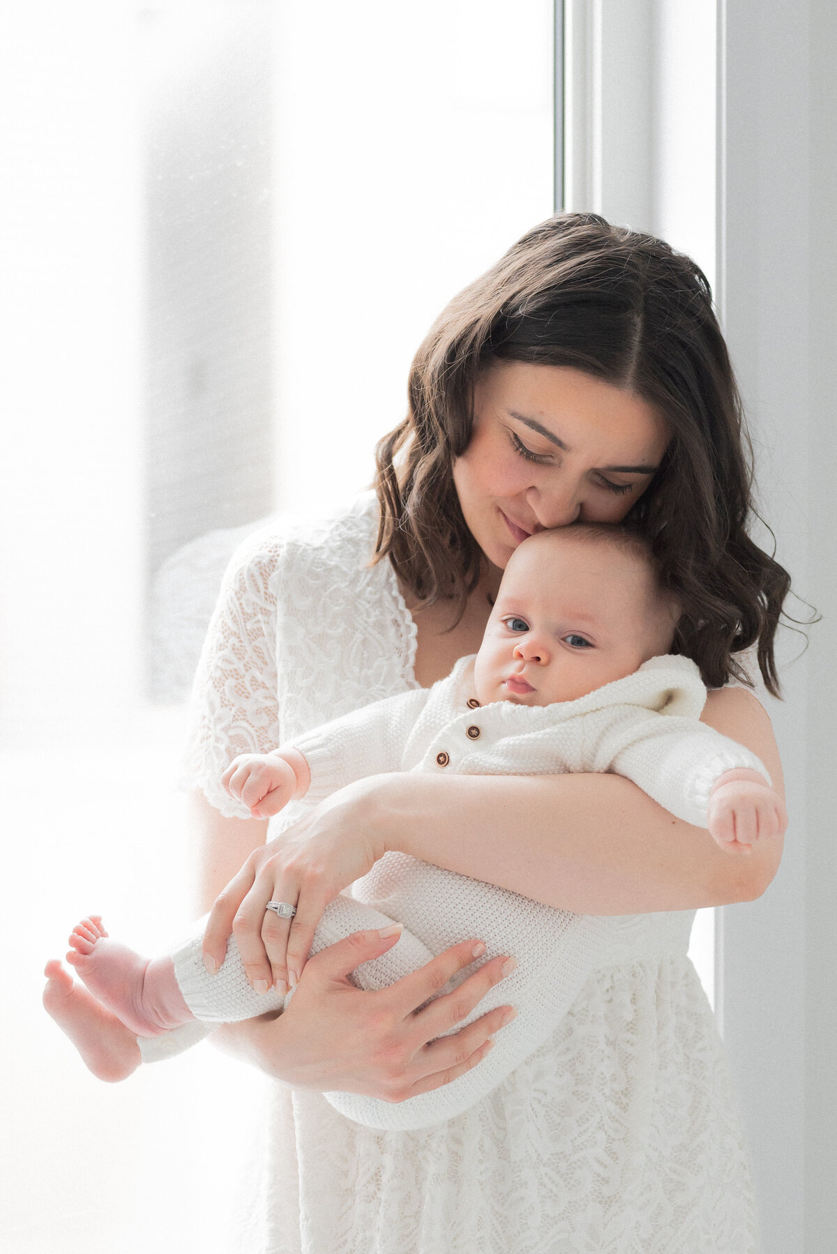 Brooke Lacombe is an Ottawa, Ontario based newborn photographer, specializing in motherhood, maternity, newborn and family fine art photography.