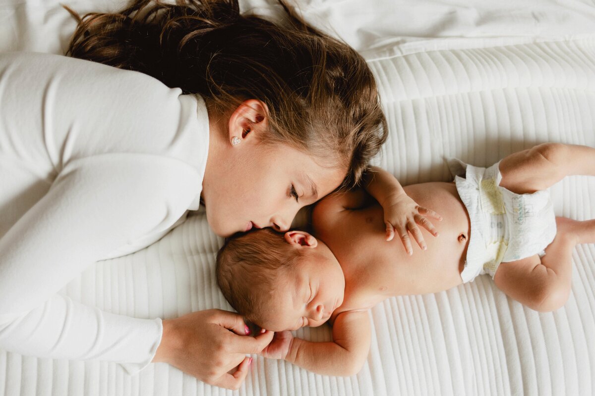 photographie de famille avec le bébé naissant
