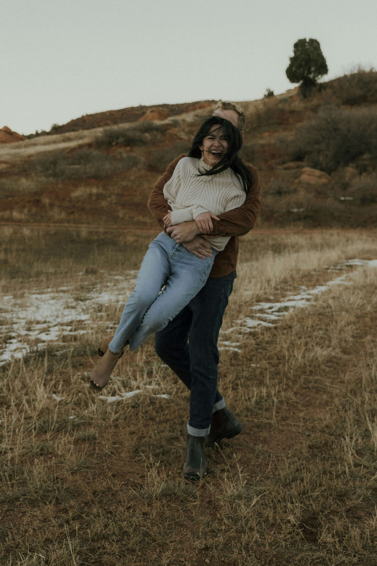 andres-molina-RbLe3DFDa3w-unsplash