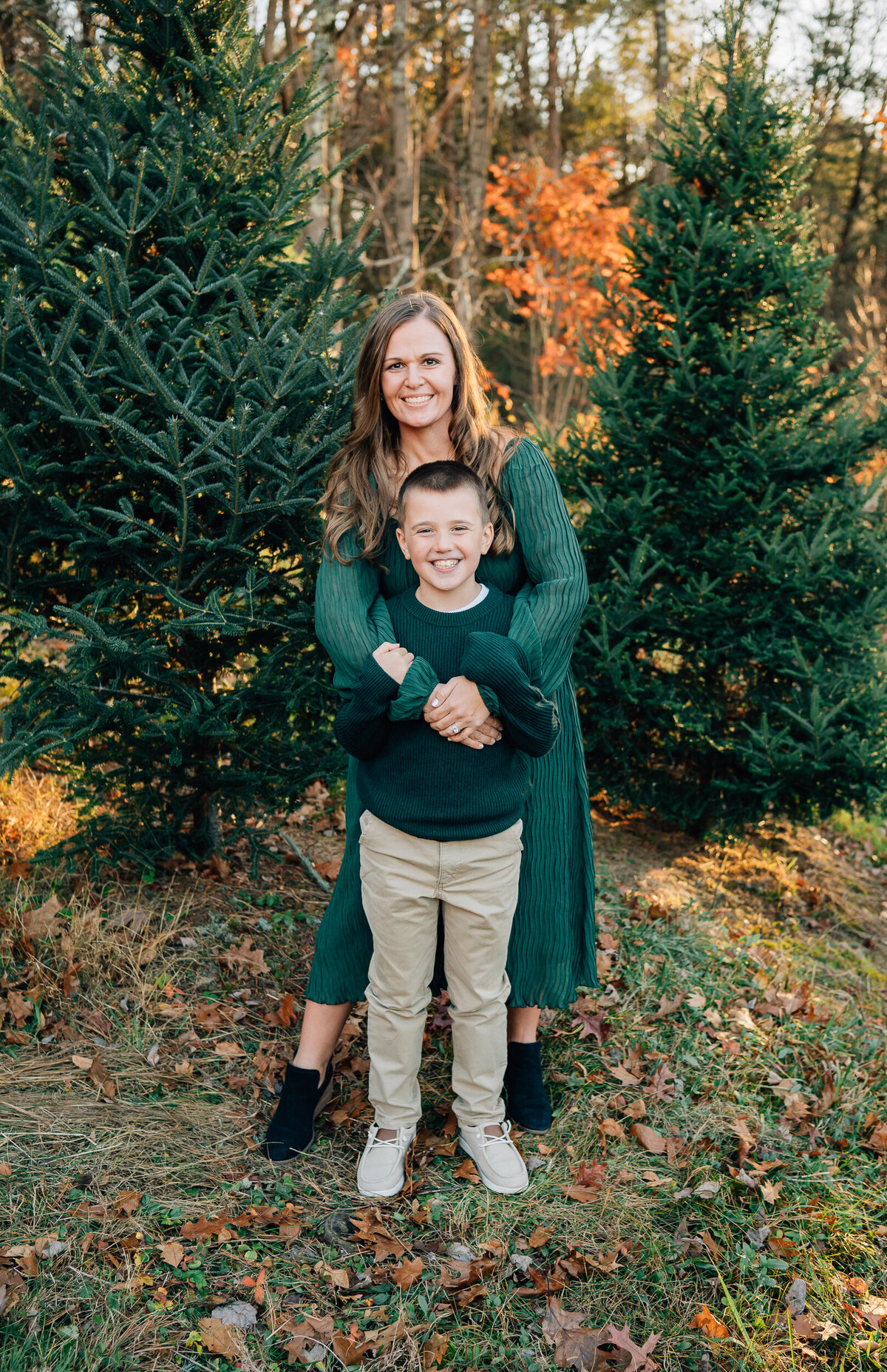 Christmas Tree Farm Mini Sessions | Connecticut Family Photographer-25