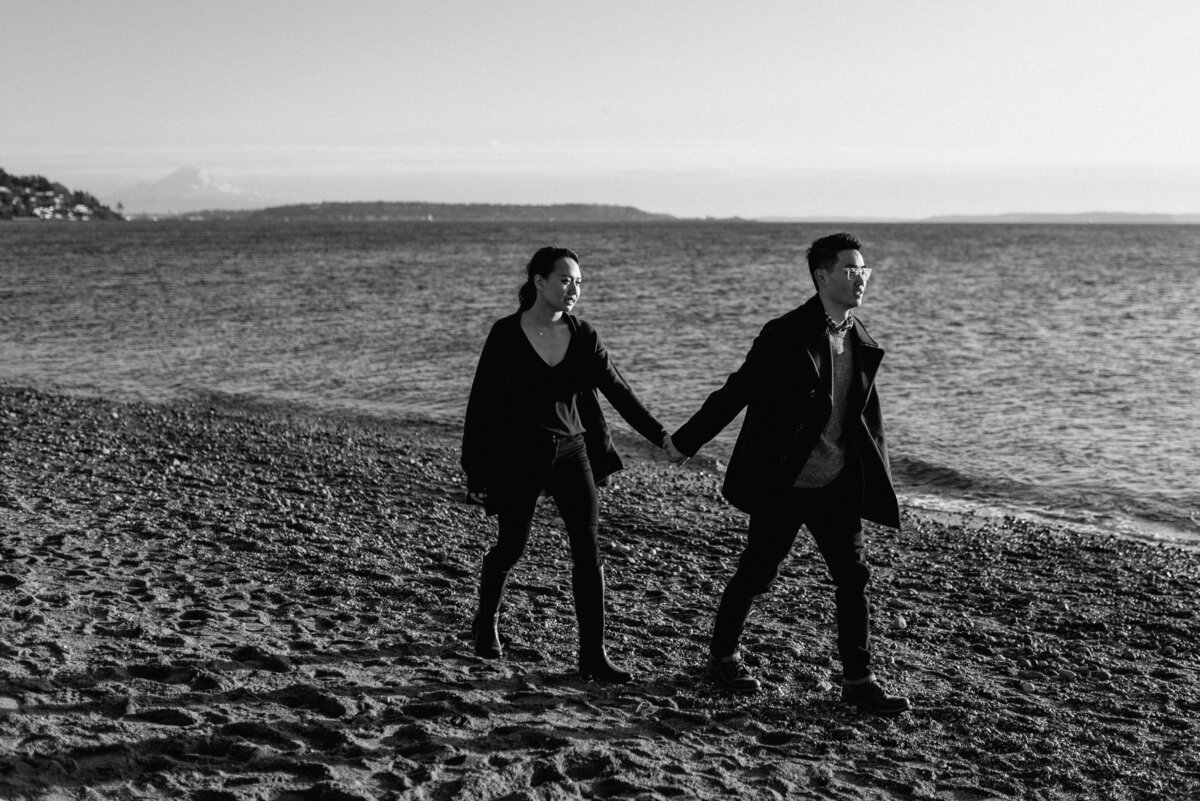 seattle_beach_sunset_engagement_session_01
