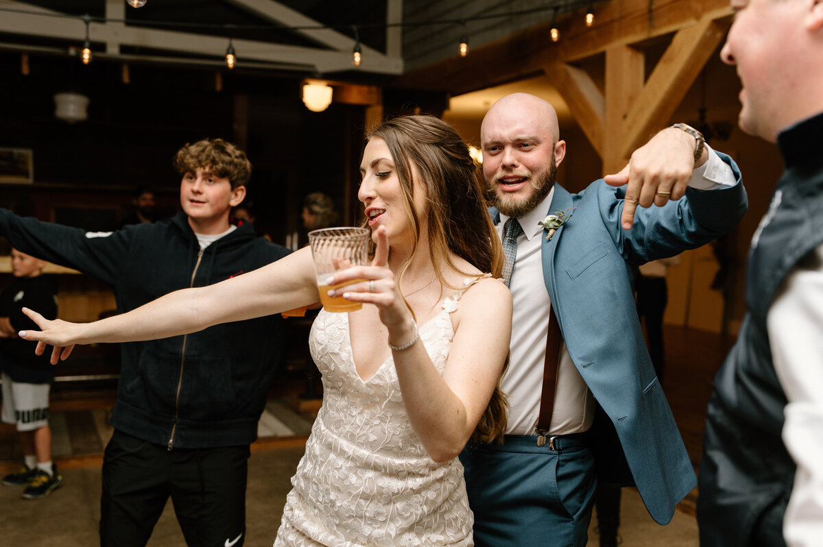 zephyr_lodge_liberty_lake_spokane_washington_wedding_08
