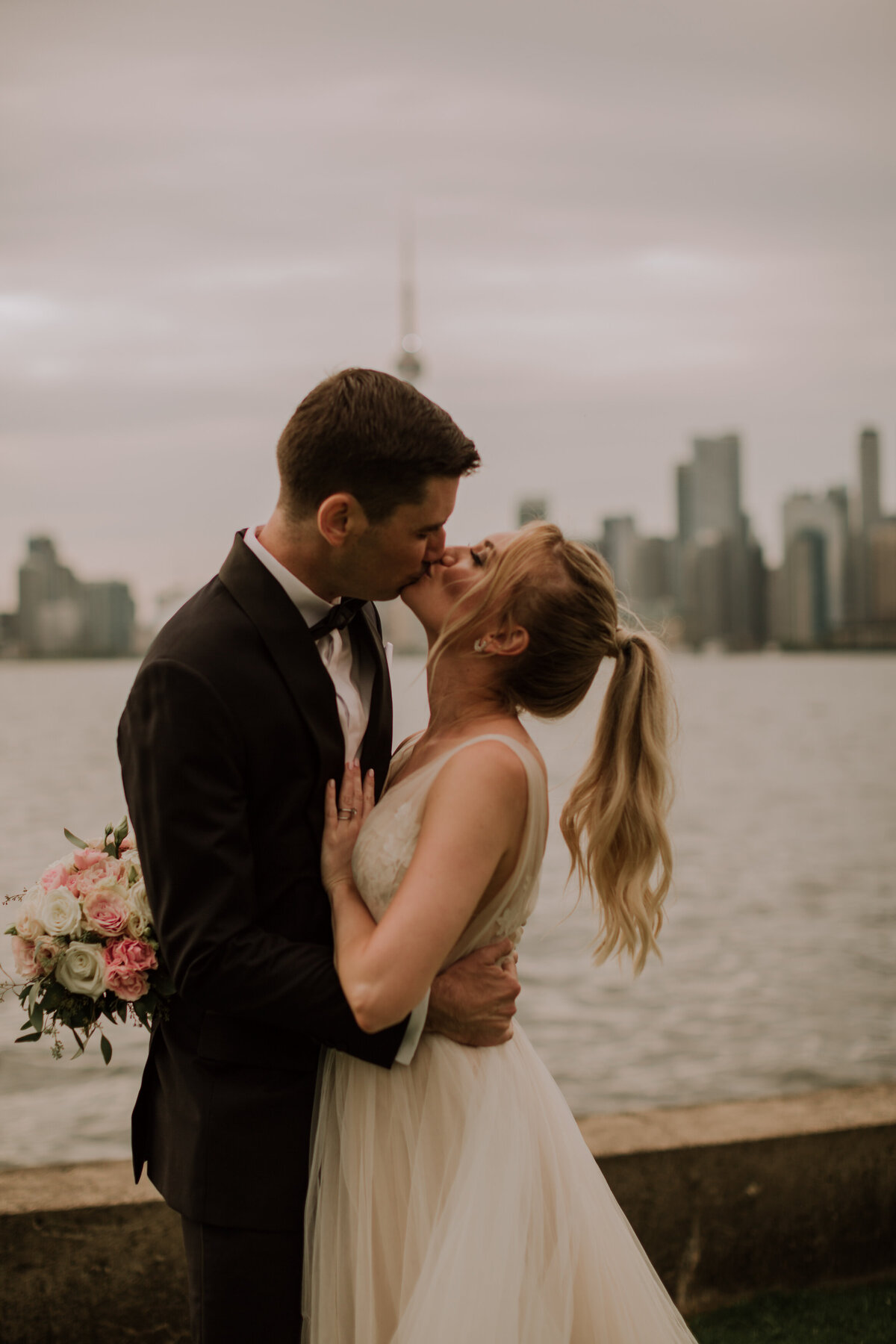 kate-jon-wedding-rcyc-summer-toronto-10