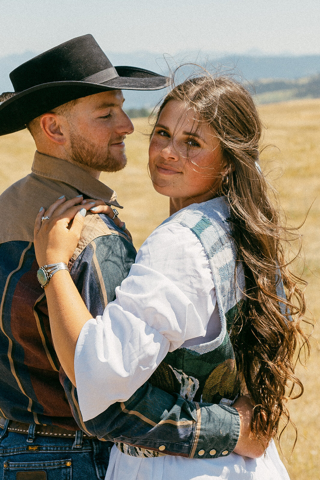 presley-gray-photo-haybale-forest-montana-elopement-7990-2