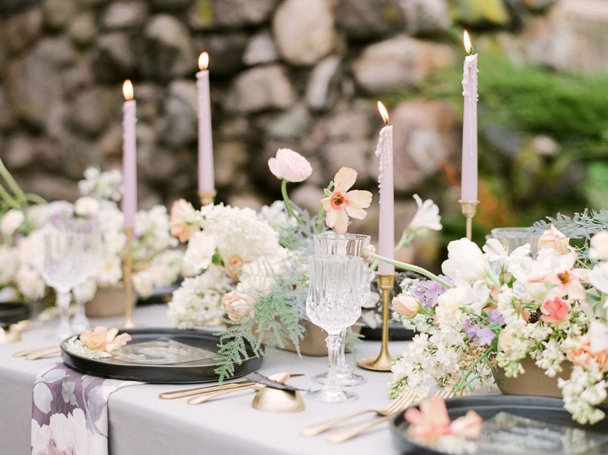 rectangle-wedding-table-with-taper-candles