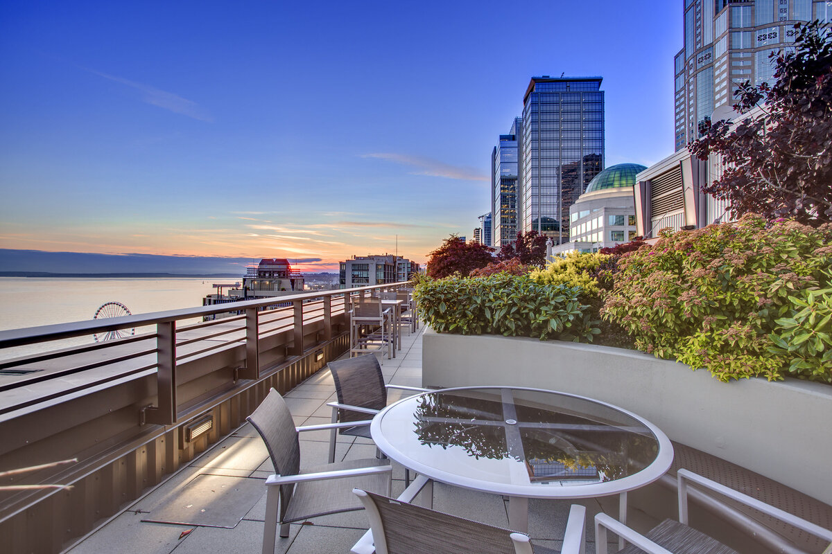 9 Sunset Photoraphy of Luxury Condominium  In Seattle