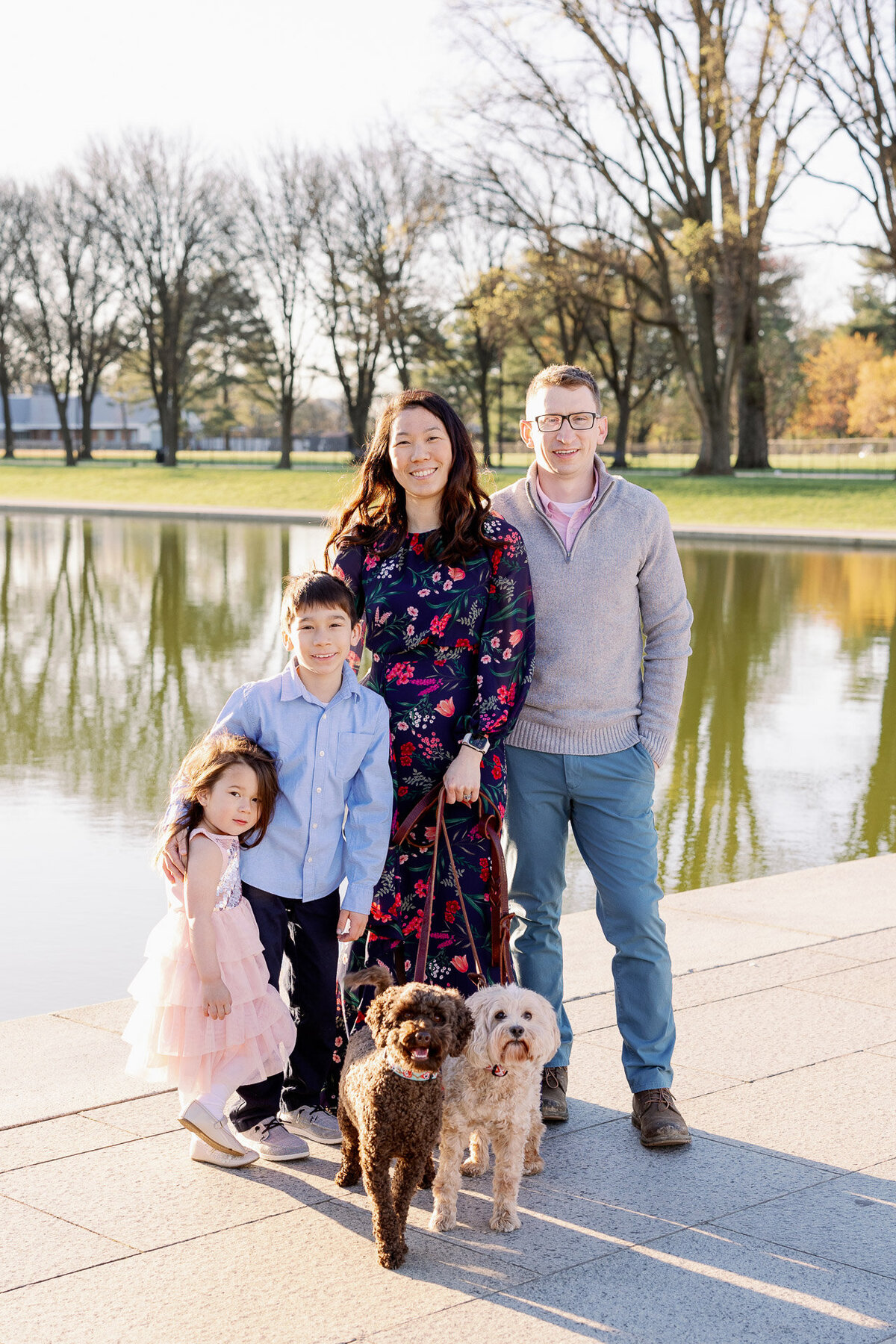 family-photography-lincoln-memorial-reflecting-pool-2