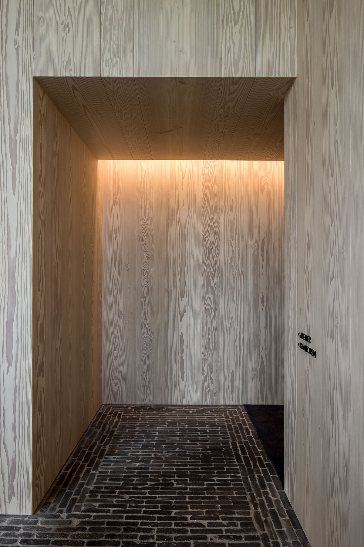 SOEN Hardwood Custom Collection Room Scenes6